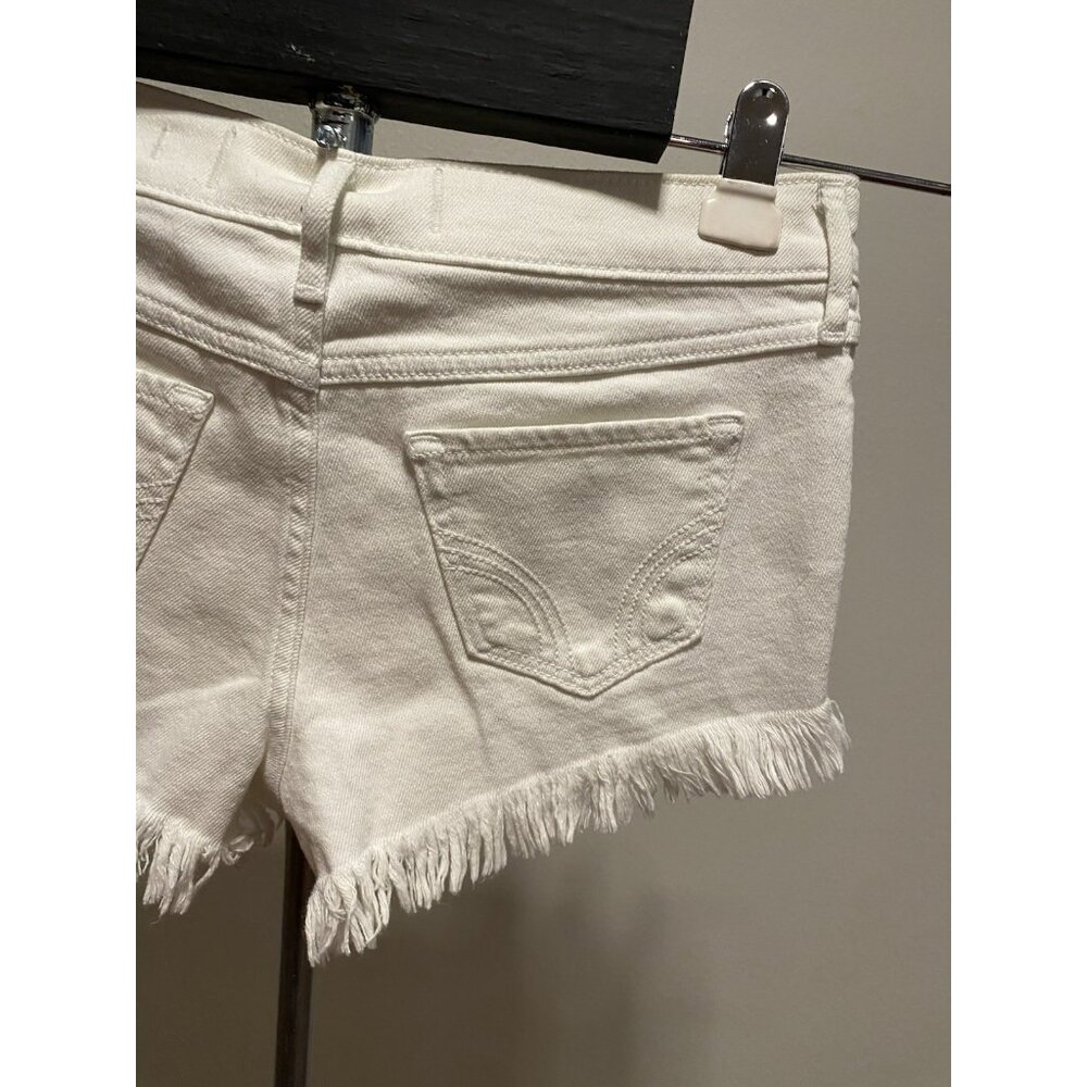 Hollister Low-Rise Short Short Women/ Junior Size 1 (28X2” measured)  Shorts - Picture 9 of 10